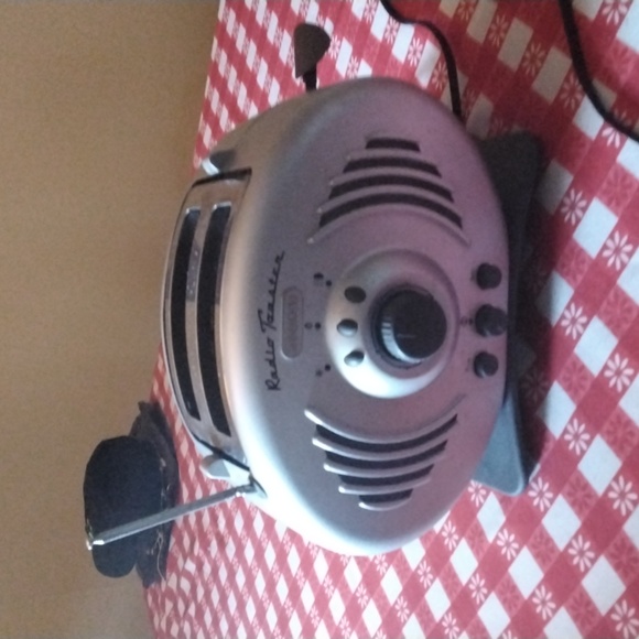 Vintage radio toaster ? - Picture 2 of 2